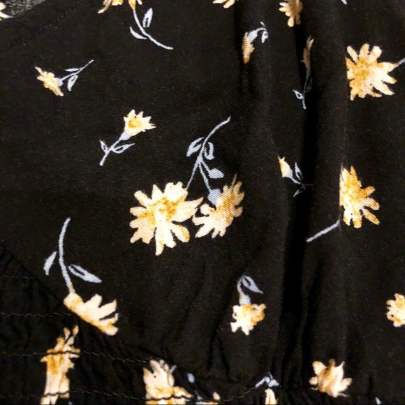 ❌SOLD❌ American Rag long sleeved floral mini dress - Picture 5 of 6